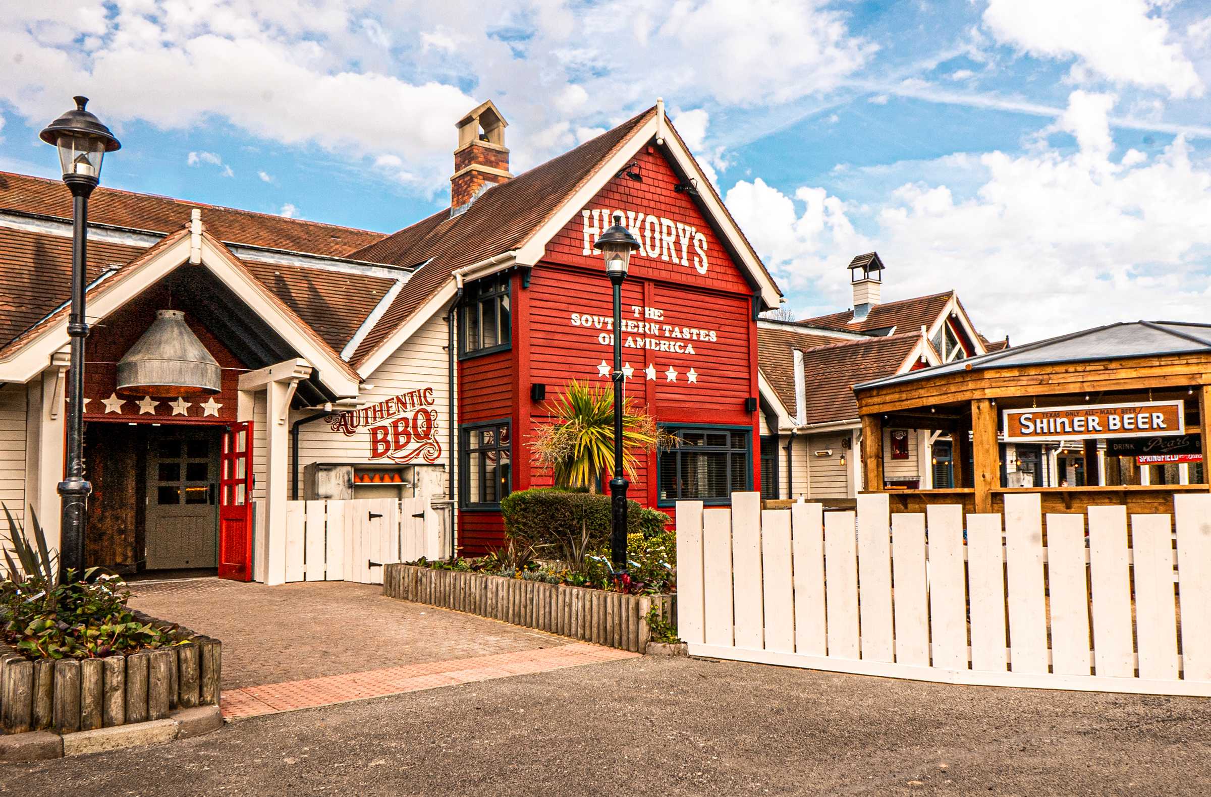 Hickory's restaurant from the outside